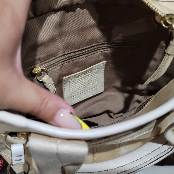 Authentic Coach Handbag - Picture 6 of 7